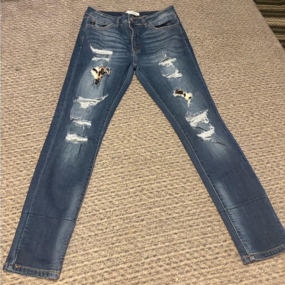 Kancan Women’s Distressed Blue Denim Jeans with Leopard Patch